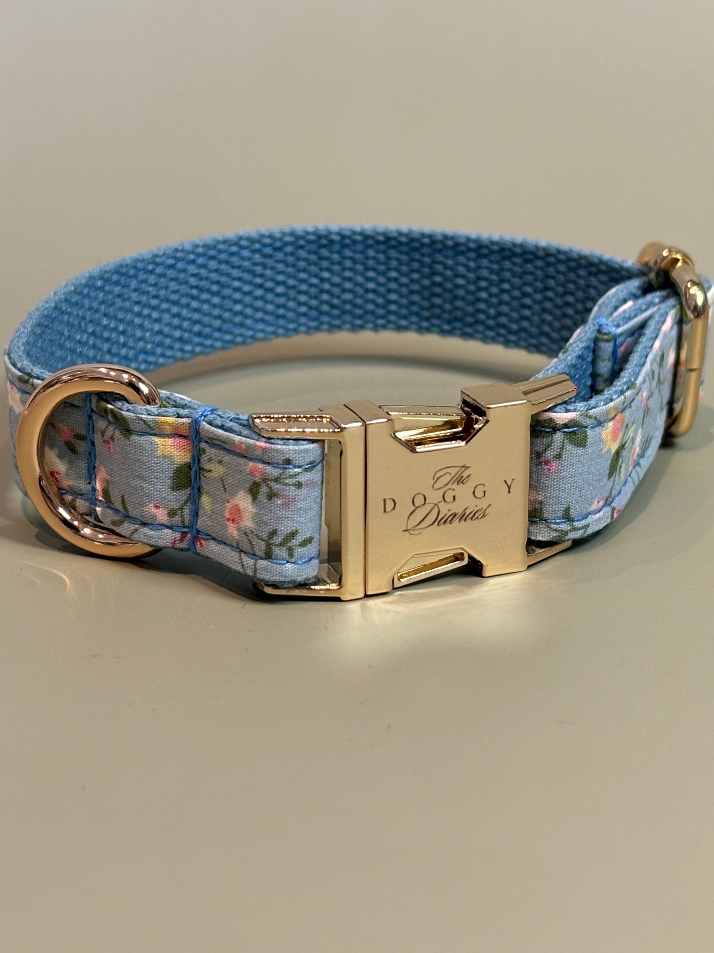Spring Blue Floral Collar