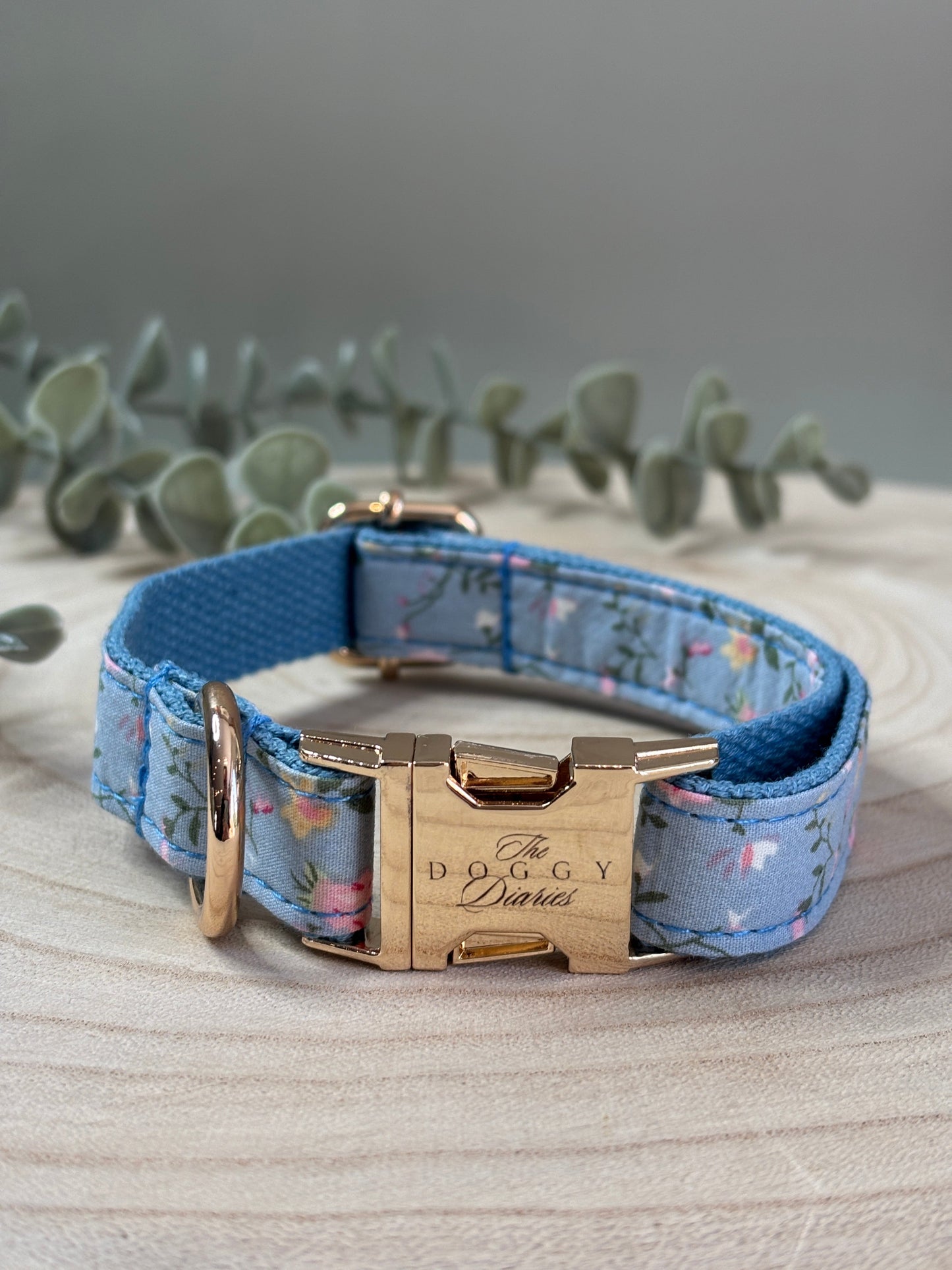 Spring Blue Floral Collar