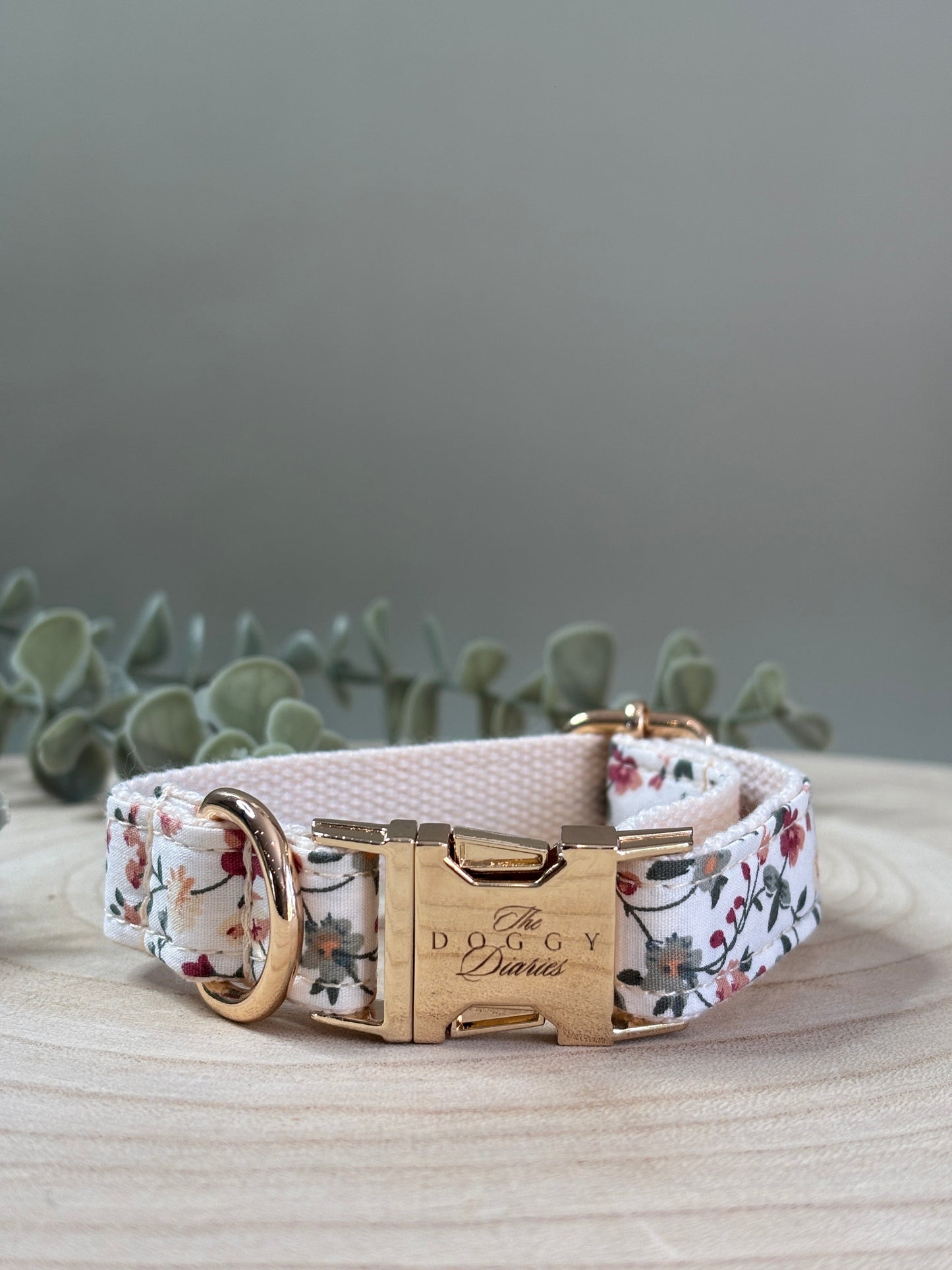 Spring Cream Floral Collar