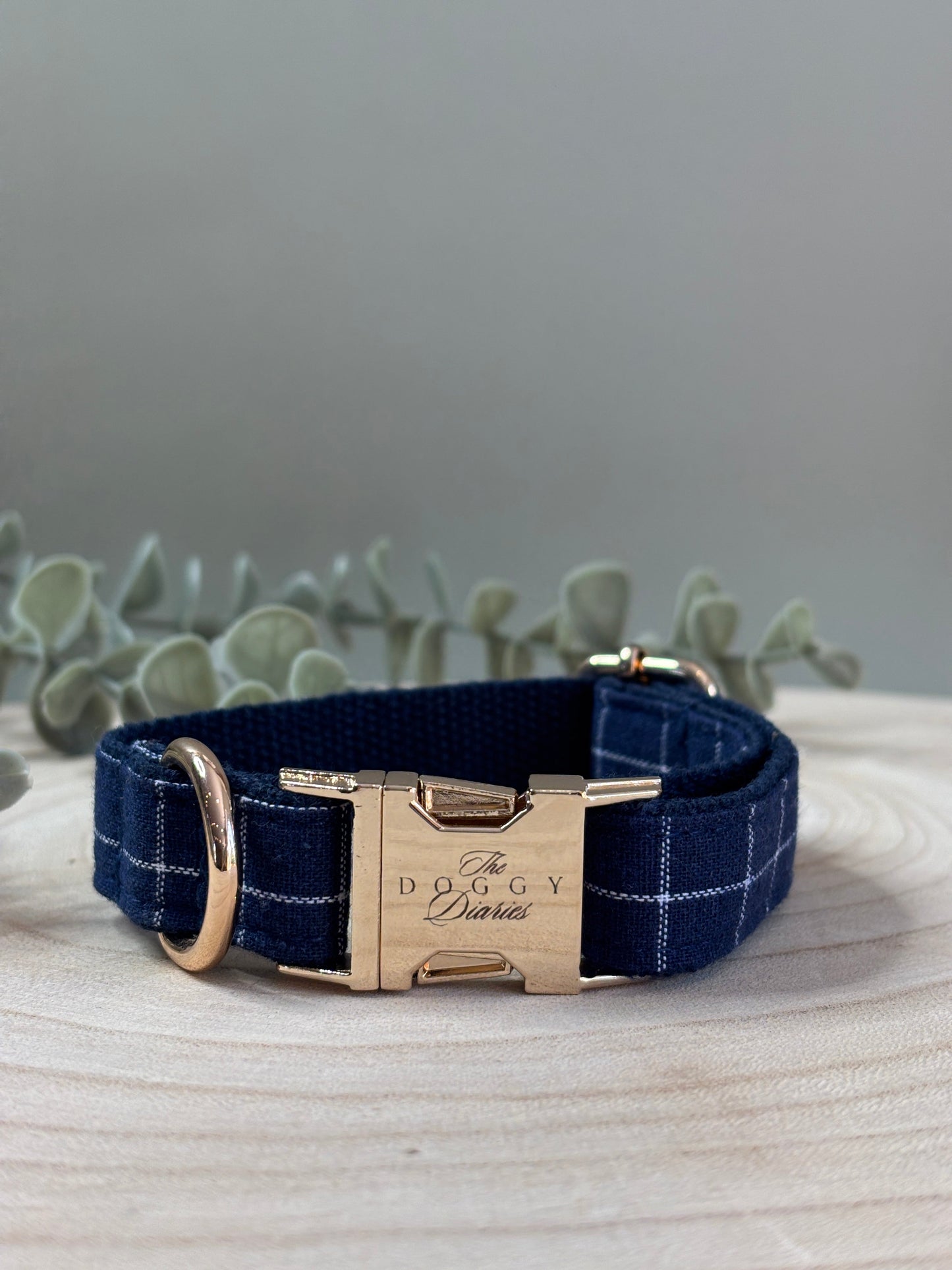 Navy Chequered Collar